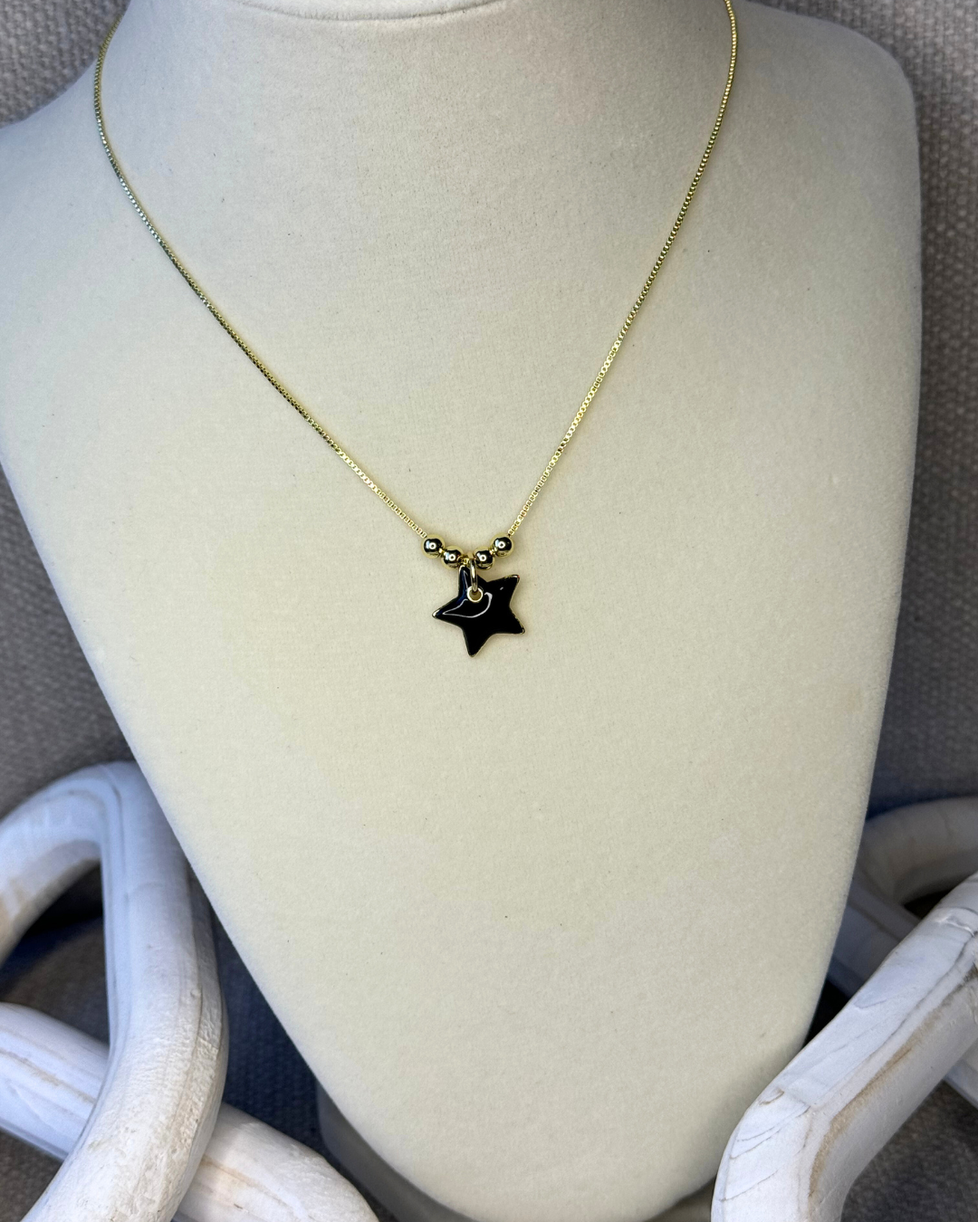 BALLON ENAMEL STAR CHARM BLACK